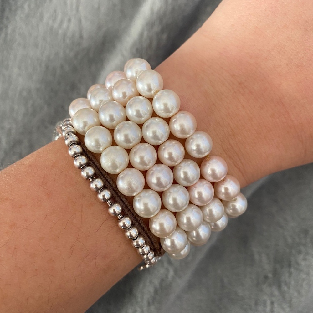 Set of 4 Pearl Bracelets